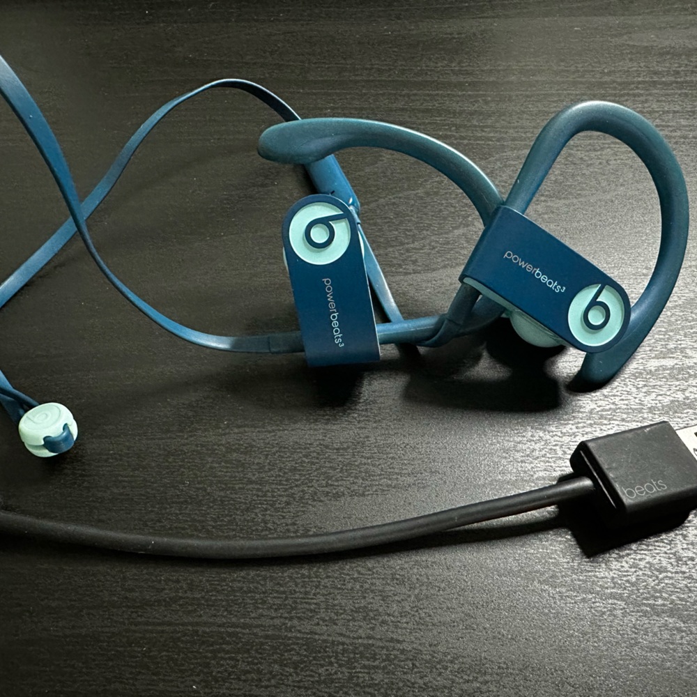 Power Beats 3 Wireless Headphones